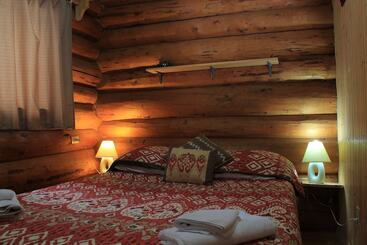 קוטג'' Lac Des Roches Resort