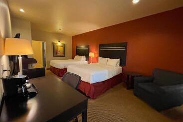 모텔 Sunbridge Inn And Suites