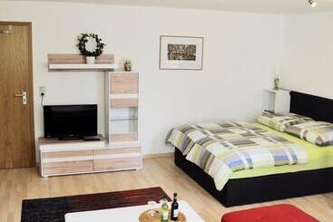 بنسيون Ferienwohnung Lavate 2