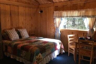 بيت ريفى Renfro S Lakeside Retreat   Cabin S And R.v. Park