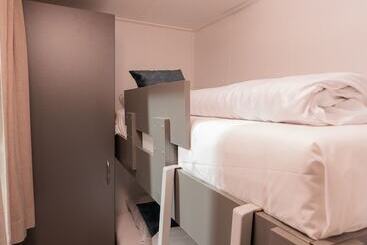 هتل آپارتمان Slow Living Bij Mölke X Glamping