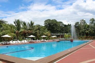 هتل Christian Resort