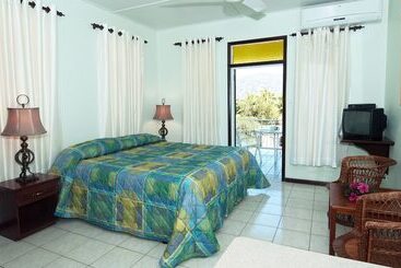 בית מלון כפרי Sea View