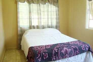 The Guaras Hostal Hostel