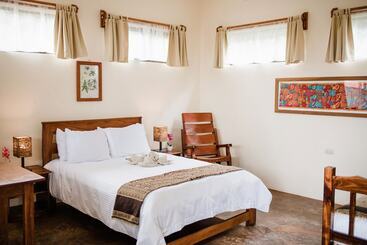 Valle Escondido Nature Reserve Hotel & Farm