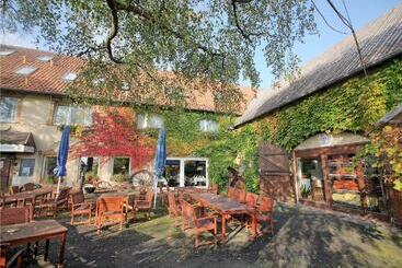 酒店 Lechstedter Obstweinschänke