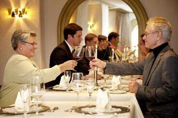 호텔 Schloss Zu Hopferau