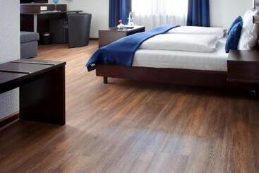 Schlotzeria Hotel I Café I Eis