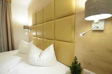 Land Gut Hotel Zum Löwen Garni