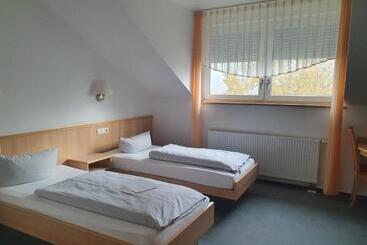 بنسيون Gasthof Zum Ritter