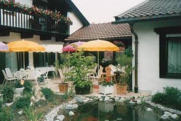 ペンション Edelweiß