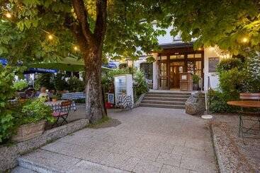 호텔 Alter Wirt Gmbh In Grünwald