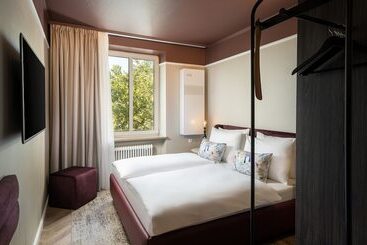 هتل Maison Viktoria Augsburg