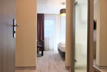 Отель Romerstadt