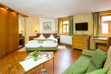 酒店 Weinhaus Stern