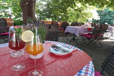 펜션 Gasthaus Auerhahn