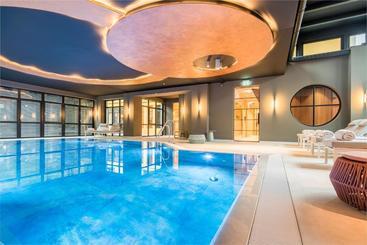 펜션 Zeller Hotel+restaurant