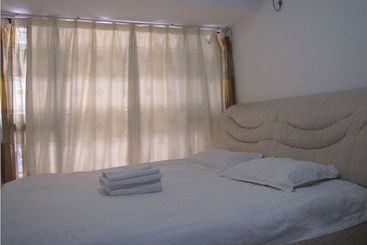 She & He Apartment(luohu Zunyu)