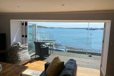 游客公寓 Contemporary Living With Amazing Views. Pembrokeshire