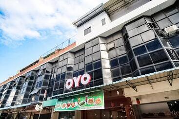 בית מלון כפרי Coffee Jodoh Homestay By Oyo Rooms