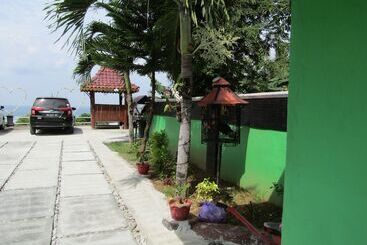 בית מלון כפרי Losmen Kinasih Puncak & Gazebo Pandang