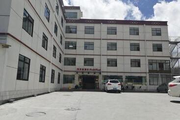 هتل Shell Linzhi Bayi Area G318 Shuangyong Road