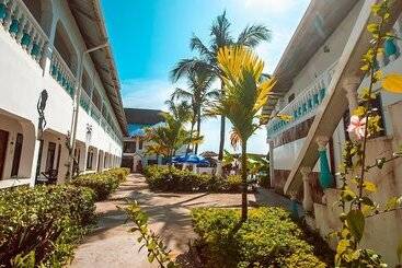 فندق Zenobia Beach Resort