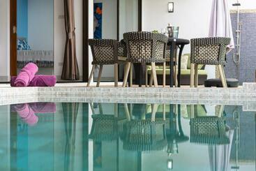 דירות לתיירים Villa Ruby Ocean Views