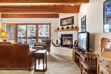 آپارتمانهای توریستها Riverside Condos A103 By Avantstay Condo Close To Downtown, Town Park & Ski Lift #8