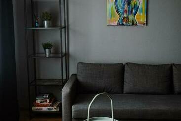 Жильё для туристов Sea View Apartment   5th Floor