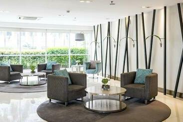 דירות לתיירים Sea Residences Moa   Karla Travelers Choice