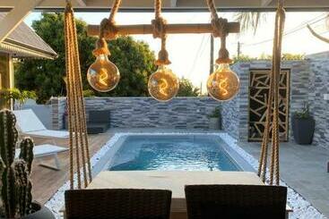 Жильё для туристов Villa Blue Tampon974