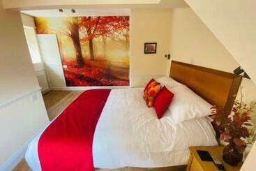 All Seasons Bed & Breakfast   Adults Only