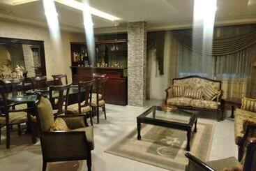 شقق خاصة سياحية City Center Furnished Apartment