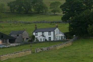 Fernydale Farm Bed & Breakfast