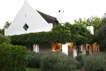 ツーリストアパートメント Lavender’s Blue