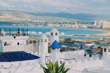 관광객 아파트 Appartement Tanger à 2min à Pied De La Plage