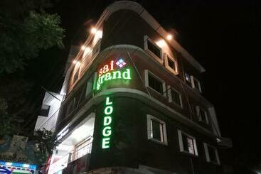 住宿加早餐  Sai Grand Loage
