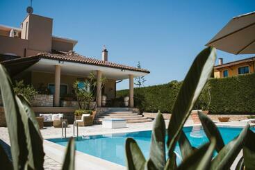 تختخواب و صبحانه Villa Pietra Bianca