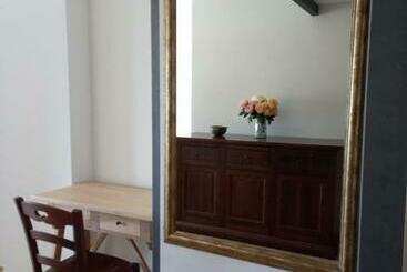 דירות לתיירים Casa Di Mirta