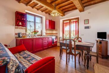 Appartamento Rosso   Monte Crespini