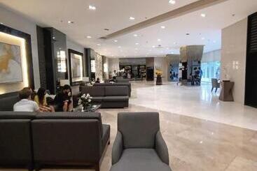 Aparthotel Like Condo With Balcony