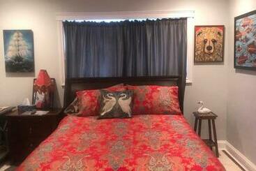 ペンション Raven S Cache Bed And Breakfast