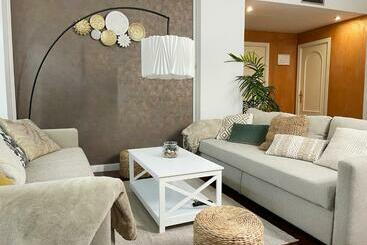 Жильё для туристов Encantador Apartamento De 125 M2 En Pleno Centro  Prime Video