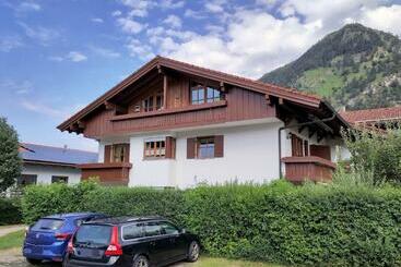 ツーリストアパートメント Ferienwohnung Achental