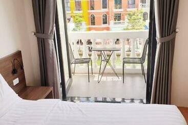 Hana & Coconut Mini Hotel Grand World Phú Quốc
