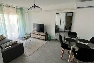 ツーリストアパートメント Joli Appt 45 M2 Avec Terrasse