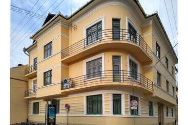 ツーリストアパートメント Mansarda