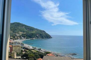 شقق خاصة سياحية Ocean View Flat With Wi Fi, Ac And Elevator To Town