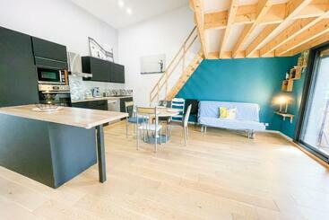 ツーリストアパートメント #dq Relax & Design Modern Villa In Saint Egrève